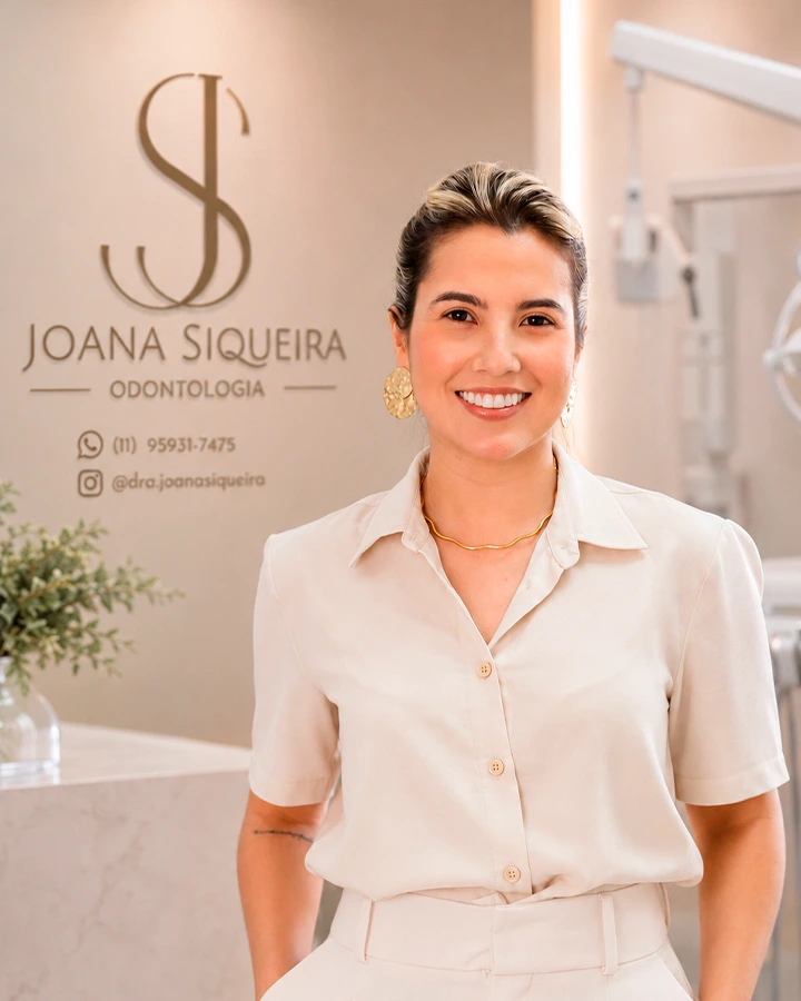 Atendimento odontológico especializado em implantes e próteses dentárias